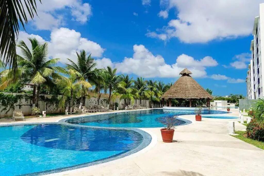 Home & Office Cancun Pool Екстериор снимка