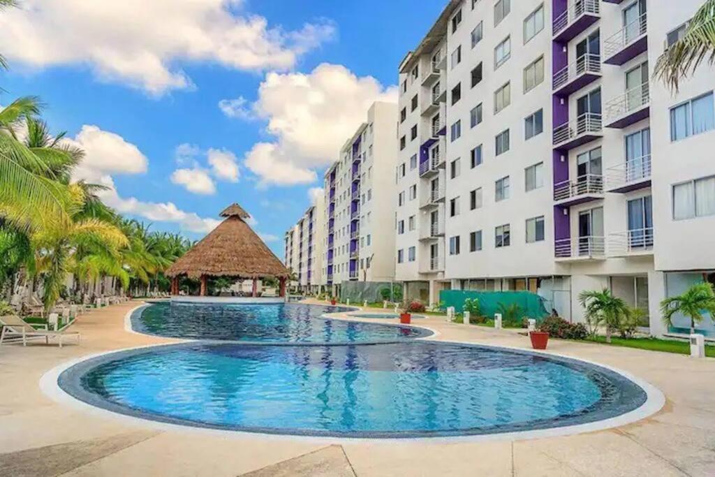 Home & Office Cancun Pool Екстериор снимка